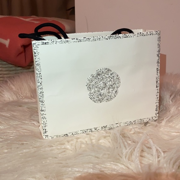 Chanel limited edition small paper shopping bag - Picture 2 of 6